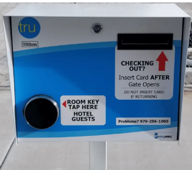 DormaKaba Quantum RFID entry pedestal